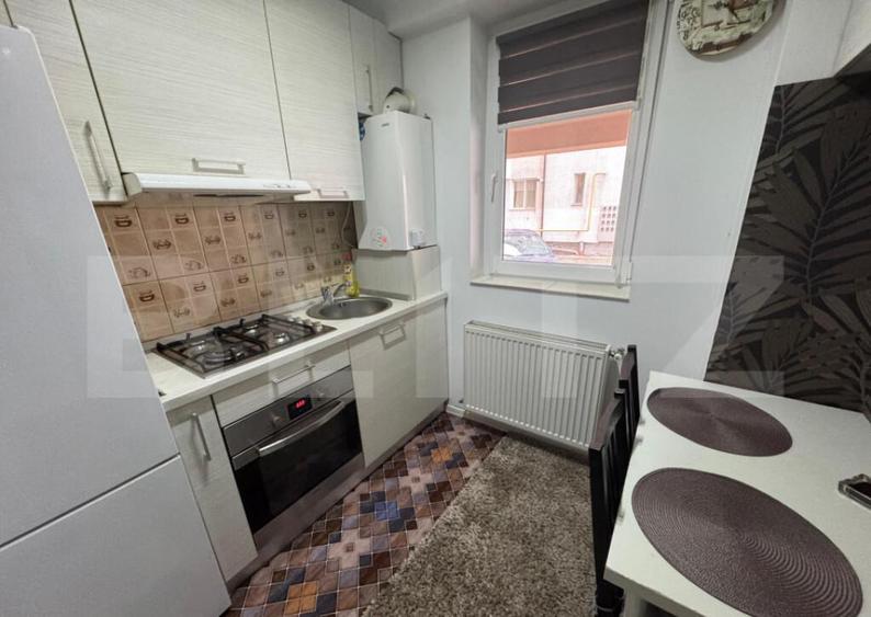 Garsoniera de inchiriat, centrala termica, AC, 1 Mai, zona S - 2