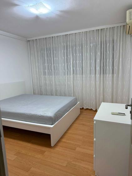Vand apartament 2 camere Piata Moghioros - 3