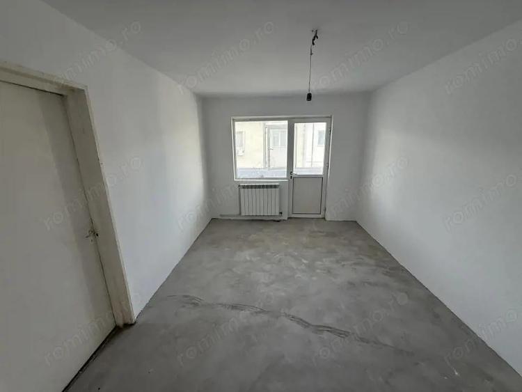 Vest - 2 camere, etaj 2, centrala gaz - 1