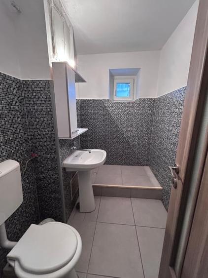 Apartament 3 camere, zona Centrala, parter cu balcon, suprafata 71mp. - 7