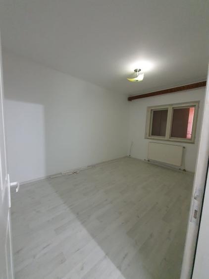 Apartament 3 camere ,parter , Dorohoi Plevna /Piata Mica - 4