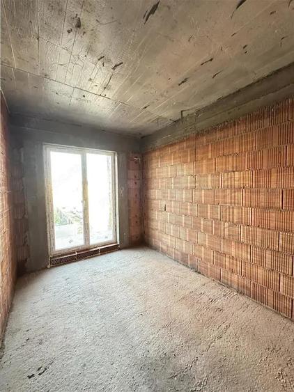 GIROC IQ - Casa individuala - 4 Camere - 3 Bai - Locatie excelenta - 2