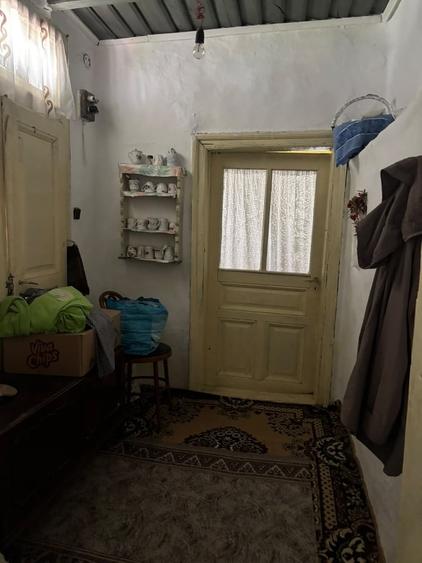 Casă cu 3 camere cu Teren 1400 Mp în Central