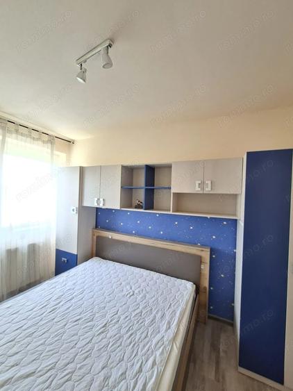 Apartament cu 3 camere decomandat în Giarmata