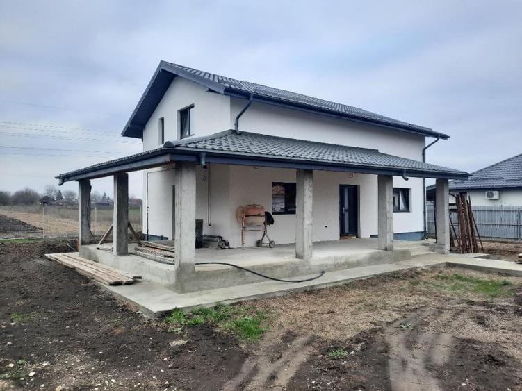 FARA COMISION in Tartasesti casa cu 4 - 5 camere P+E terasa mare camera tehnica - 28