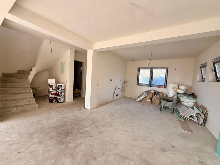 Casa individuala noua in Dezmir - semifinisata, teren 564 mp. - 4
