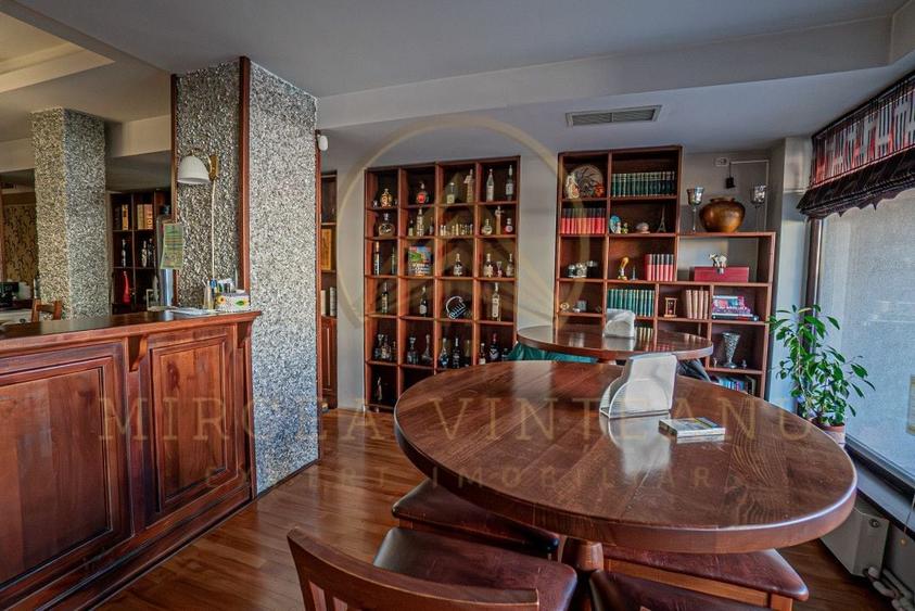 Hotel 3 Stele de Vânzare la  Delfinariu, aproape de Mamaia - 8