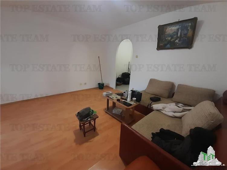 Bd Basarabiei -Parcul National- Vanzare  Garsoniera in bloc  Anvelopat-Libera - 2