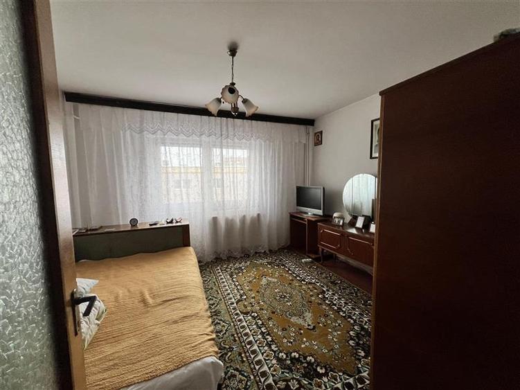 Apartament 3 camere decomandat Astra Carpatilor - 7