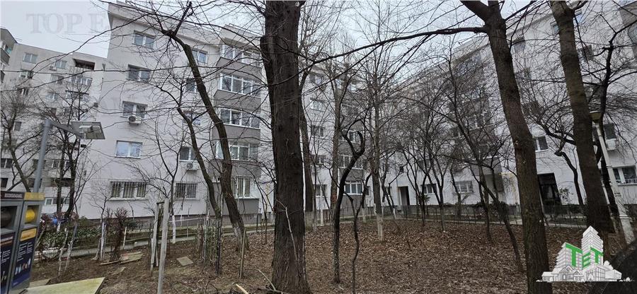 Vanzare Apartament 4 Camere , Crangasi - Ceahlau - 1