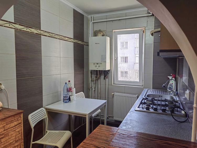 dau spre inchiriere apartament 2 camere pacurari - 6
