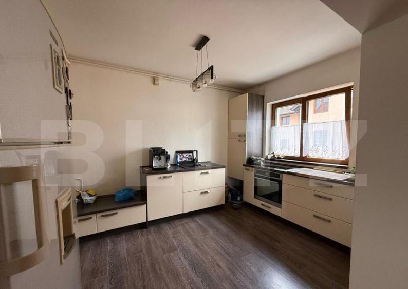 Apartament de vanzare, 3 camere + 2 bai, 87 mp, Sibiu - 5
