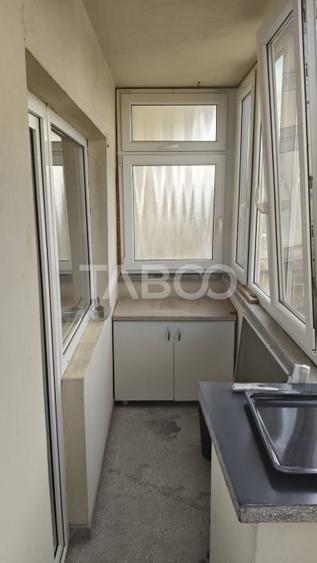 Apartament cu 3 camere garaj si pivnita de vanzare in Sebes - 2