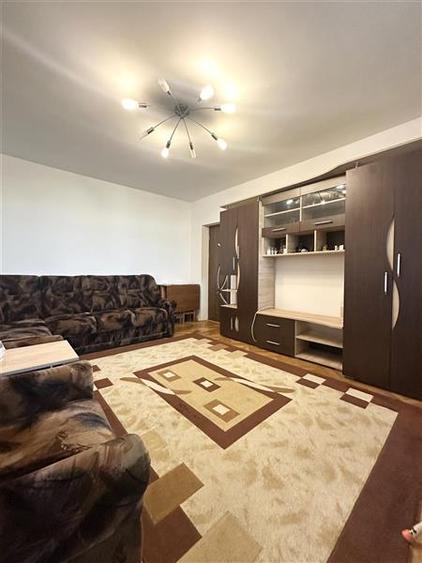 Apartament 3 camere, Spatios, zona Tomis 2 - 1
