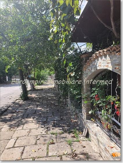 Pensiune 14 camere de vanzare zona Eforie Nord - 36