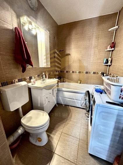 Apartament cu 3 camere semidecomandat, mobilat în Florești - 11