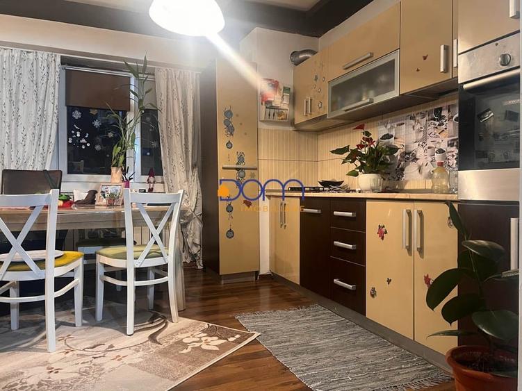 De vanzare apartament 4 camere ultracentral - 2