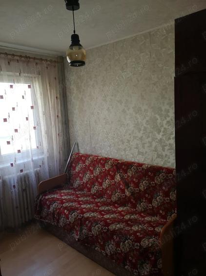 Apartament cu 3 camere decomandat în Vest