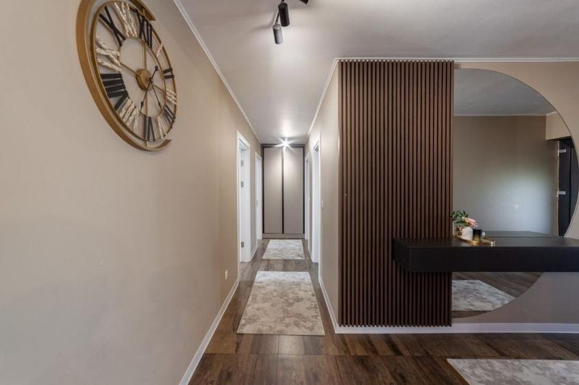 Casă cu 4 camere cu Teren 500 Mp în Central