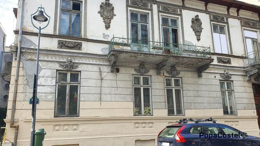 Casă individuală cu 18 camere cu Canalizare în Ultracentral