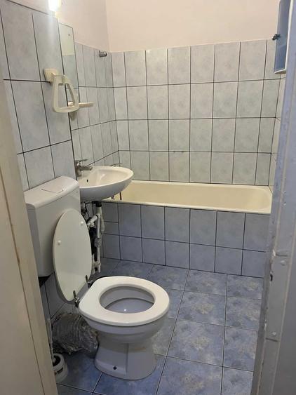 Apartament cu 2 camere decomandat în Berceni