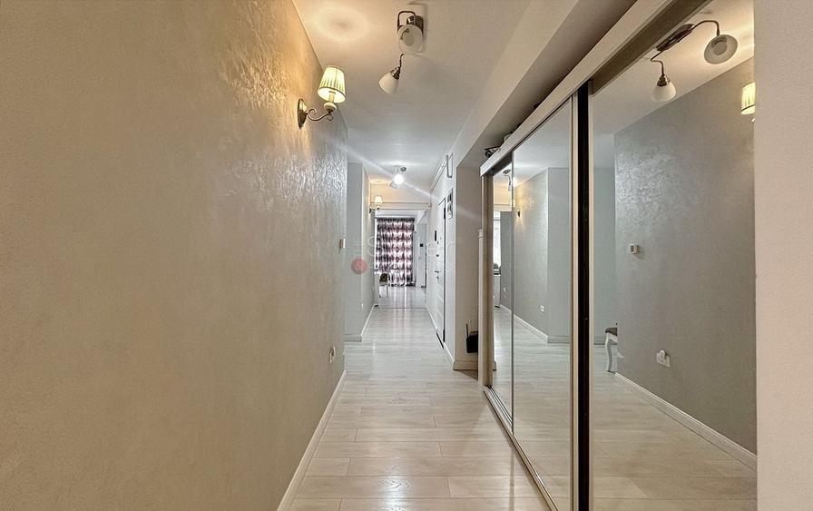 Apartament cu 4 camere decomandat, mobilat în Noua
