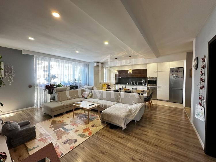 Apartament cu 3 camere semidecomandat, mobilat în Florești — fotografia 3