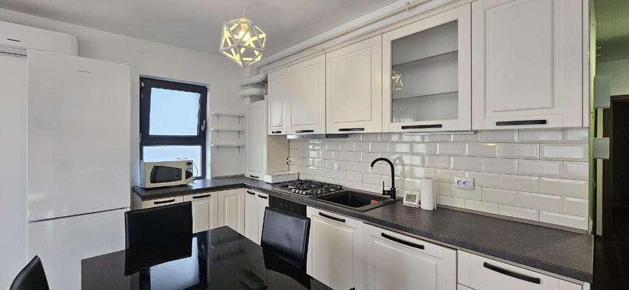 Apartament cu 3 camere semidecomandat în Grigorescu