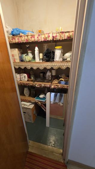 Apartament cu 3 camere decomandat în Berceni