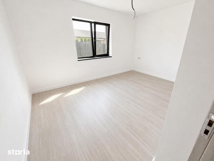 Casa 3 camere Miroslava Ciurbesti, placa de beton + scara interioara - 6