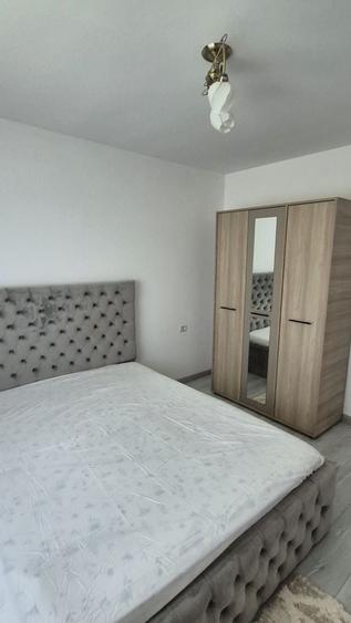 Apartament cu 2 camere decomandat în Vișani
