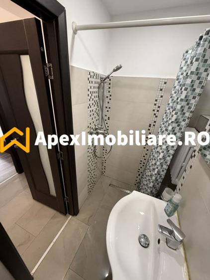 Apartament cu 2 camere decomandat în Sala Palatului
