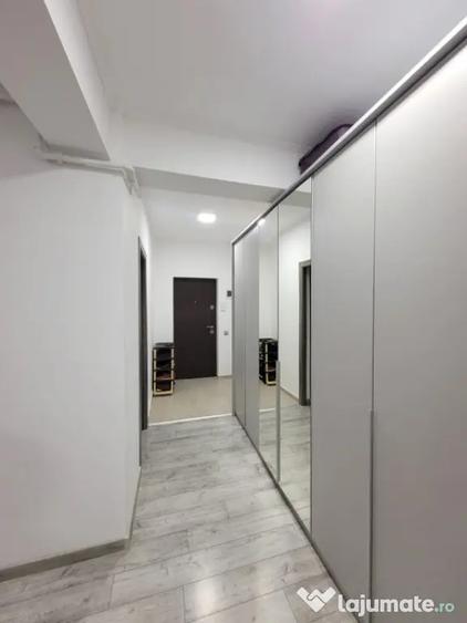 Apartament cu 2 camere semidecomandat în Florești