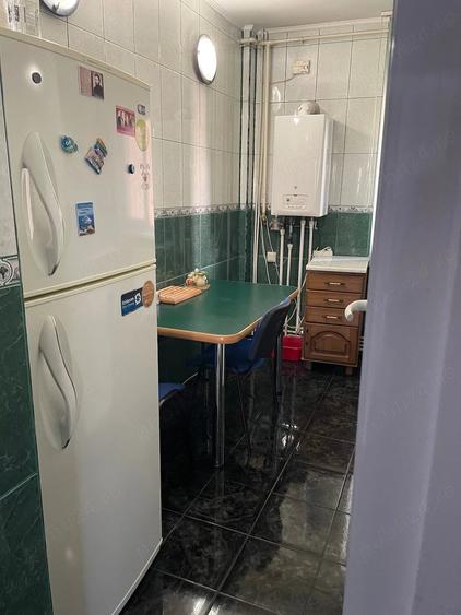 Apartament cu 5 camere decomandat în Central