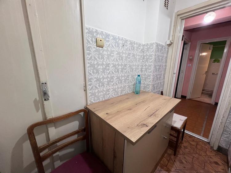 Apartament cu 3 camere decomandat în Minerul