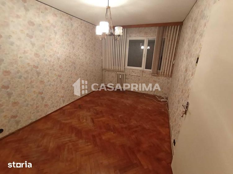 Apartament cu 3 camere semidecomandat în Vest
