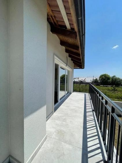 Casă cu 5 camere cu Teren 445 Mp în Săcălaz
