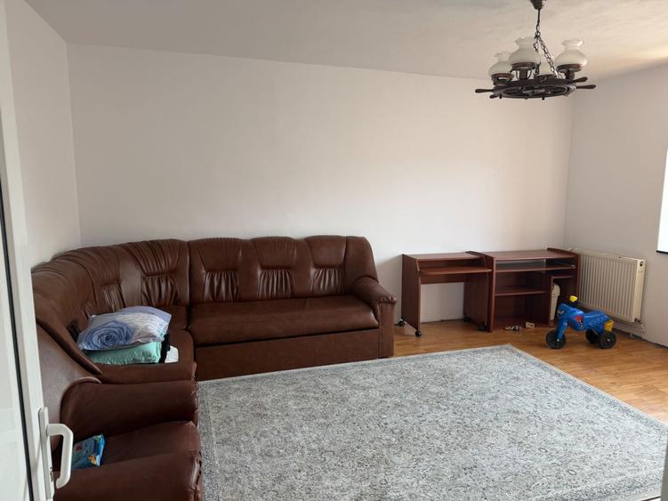 Apartament cu 2 camere decomandat în Hărmanului