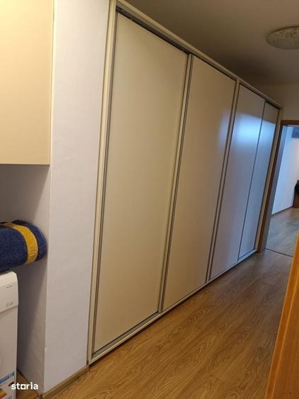 Apartament cu 3 camere în Decebal