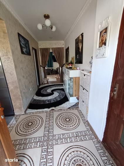 Casă cu 3 camere cu Teren 400 Mp în Central