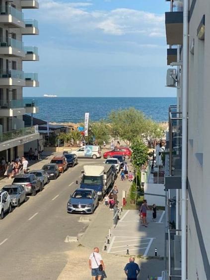 Apartament cu 2 camere semidecomandat, mobilat în Mamaia-Sat