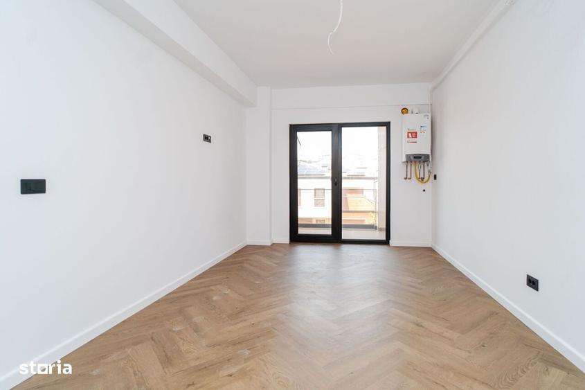 Apartament cu 3 camere în Central — fotografia 3