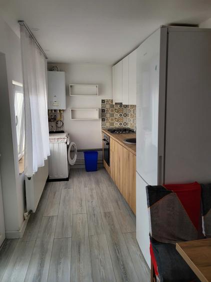 Inchiriere casa la curte - 2