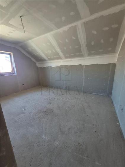 Vila individuala  - suprafata de 180mp utili -  toate utilitatile - se vinde la - 6