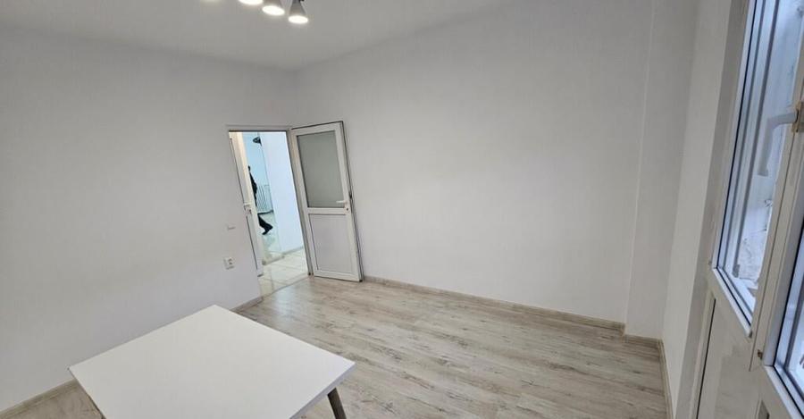 ULTRACENTRAL - 2 cam, cf1,sd,1/4 , liber,intabulat-55000 eur - 9