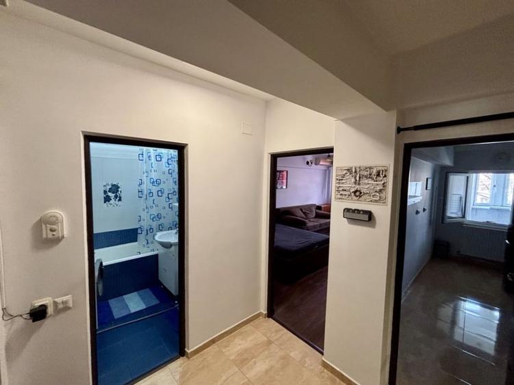 Garsonieră de închiriat – Ultracentral, cu vedere la mare - 3