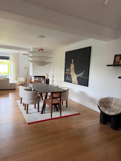 De vânzare – casă tip duplex  Persoană fizică vând casă tip duplex.