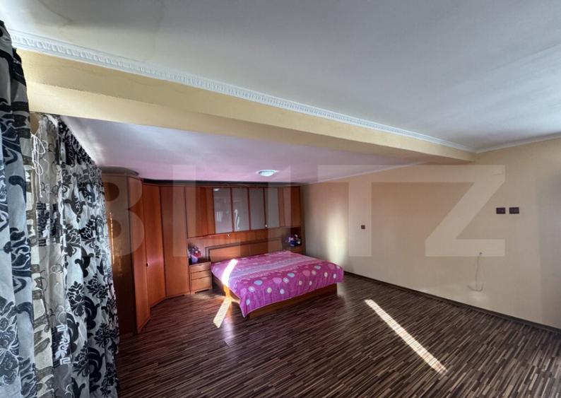 Casa cu 9 incaperi, P+1 283.69 mp, cartier Romanesti - 8