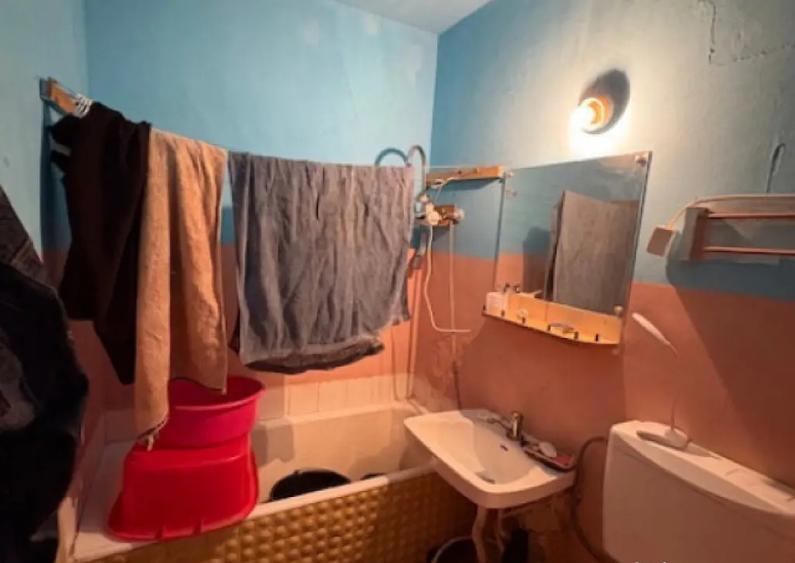 Apartament de vanzare, cu 2 camere semidecomandat, 48 mp, zo - 4