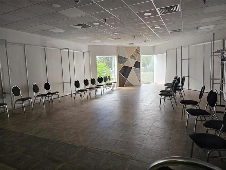 Inchiriere Spatii Comerciale de la 37 mp - 13